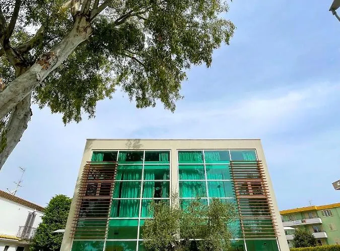 Otium casa vacanze-servizio spiaggia incluso a 250 mt-struttura pet friendly Giulianova